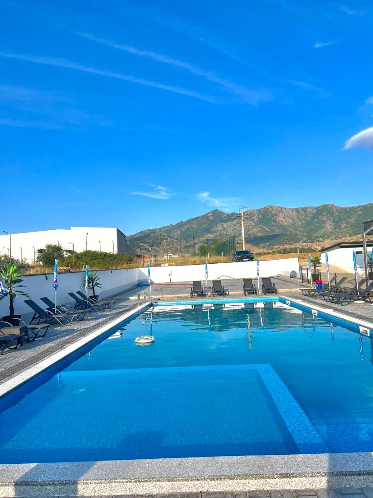 Hotel Focus Prilep Kültér fotó
